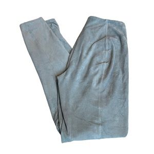 3/$15 LYSSÉ vegan suede leggings